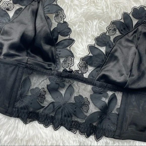 VS Unlined Floral Embroidered Long Line Bralette L - Picture 12 of 12